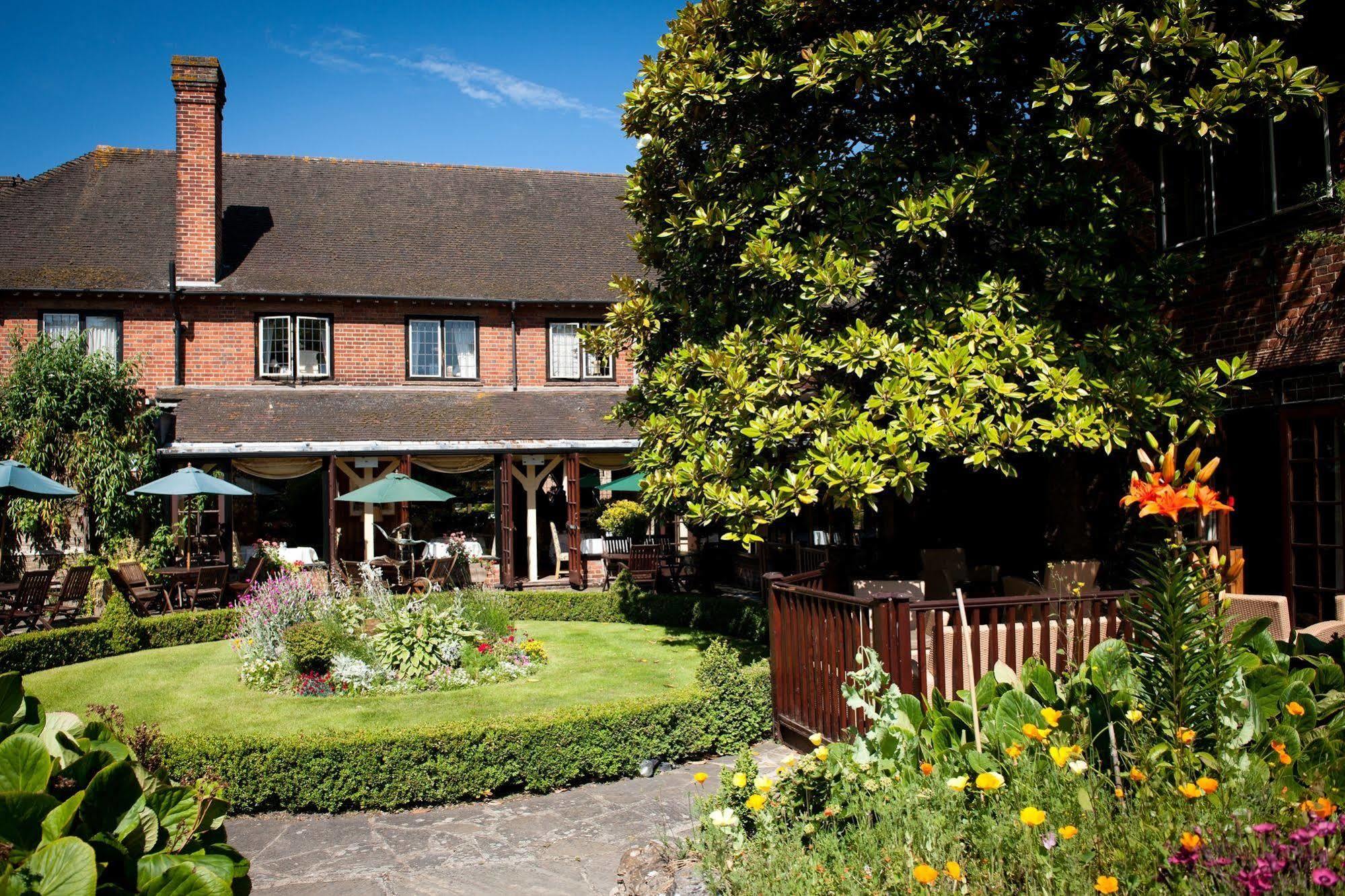 The Montagu Arms Hotel 4*